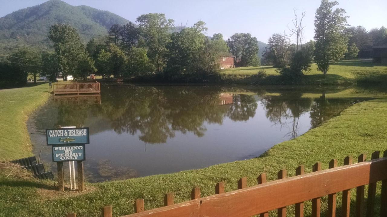 Hemlock Hollow, Pool Access, 1089 Free Tickets Each Paid Day, Dollywood And More Sevierville Εξωτερικό φωτογραφία